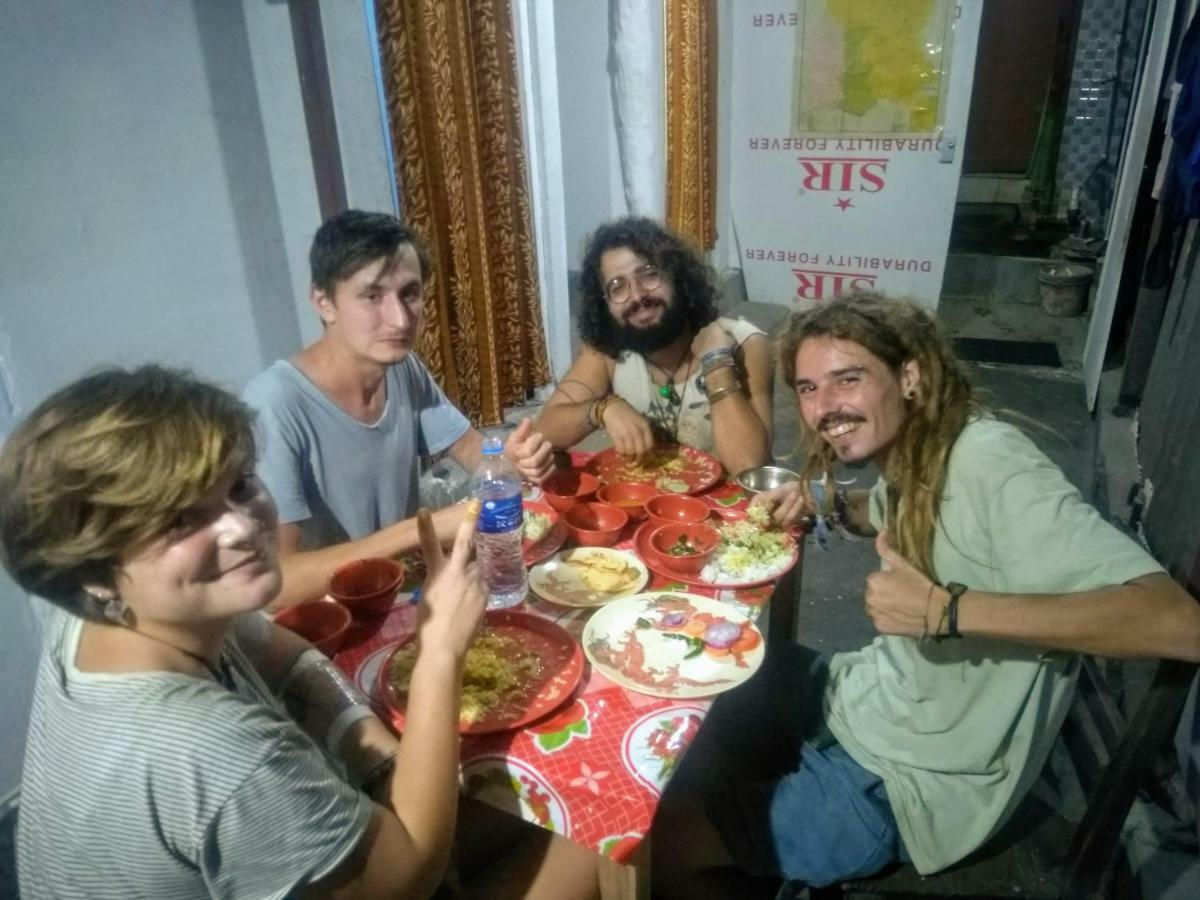 Atathi Niwas Guest House For Backpackers And Travellers Siliguri Luaran gambar